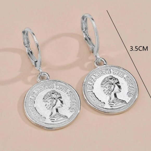 Queen Elizabeth the Second Dangle Drop Earrings - Picture 2 of 2